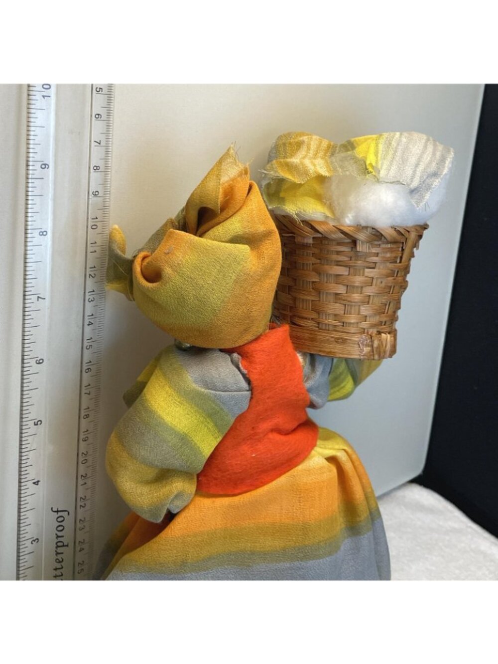 1950s Hand Made Folk Art Dried Apple Head Grandma Doin Laundry Doll - Picture 7 of 7
